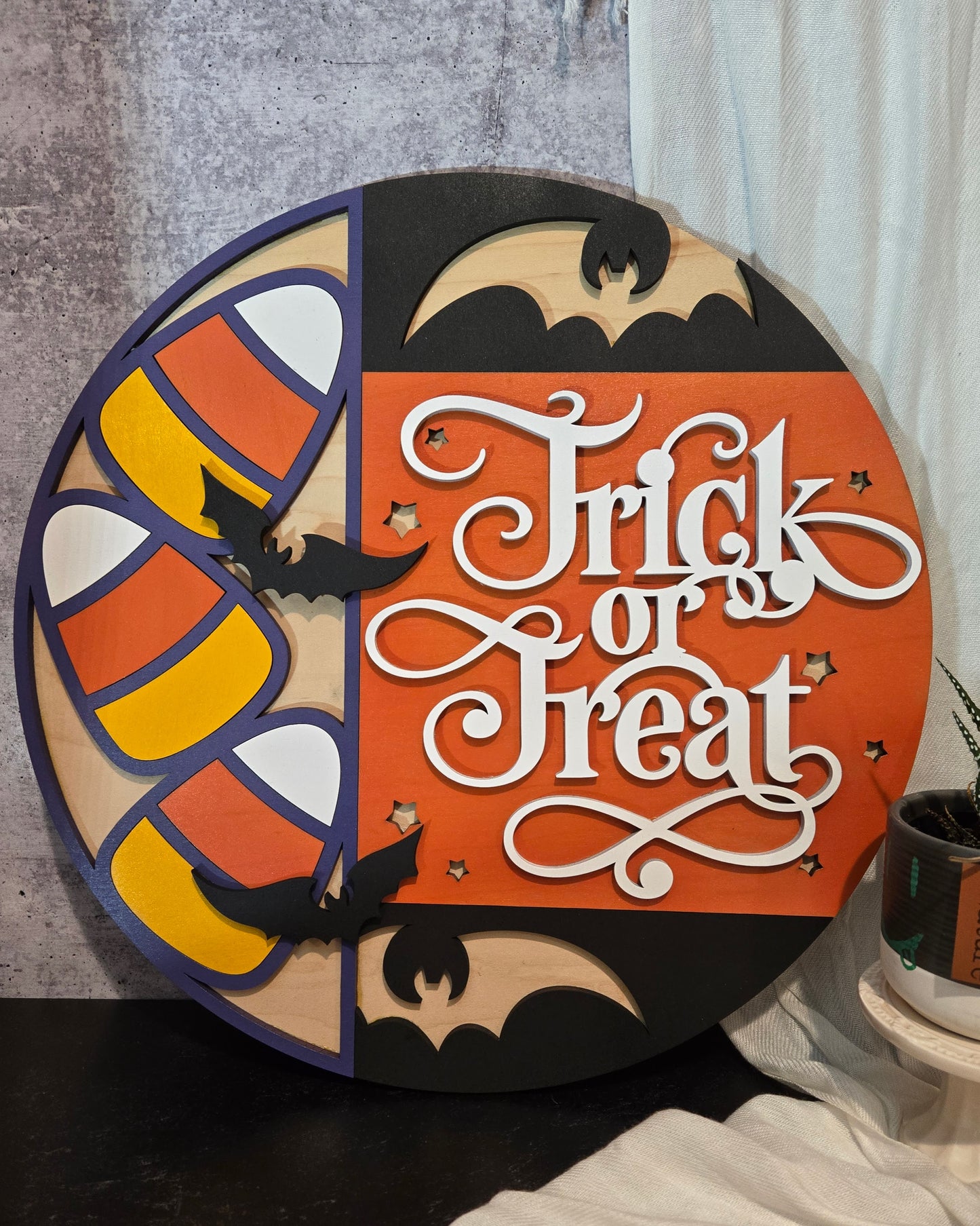 Trick or Treat Door Hanger | Erin 'Spirational Crafts
